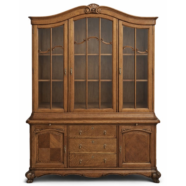 Vintage Country French / Louis XV Oak China Cabinet Hutch – Adjustable Shelves, Carved Details, Quarter Sawn Oak This...