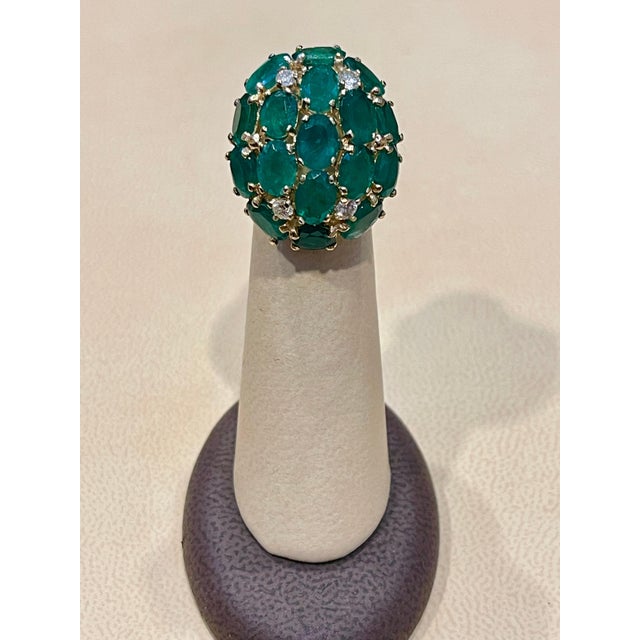 12.5 Ct Natural Brazilian Emerald & Dimond Dome Shape Cocktail Ring 14 Kt Y Gold For Sale - Image 4 of 18