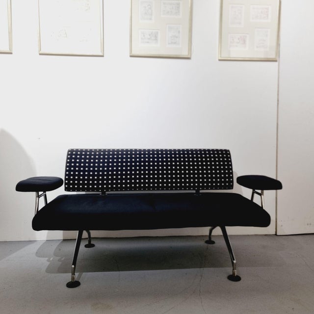 A two-seater sofa from the 1980s, designed by Milan-based designer Antonio Citterio. An elegant, distinctive piece that...