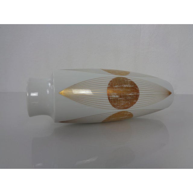 Op Art Porcelain Sphere-Ellipses Vase by E.A. Sundermann for Fürstenberg, Germany, 1970s For Sale - Image 6 of 14