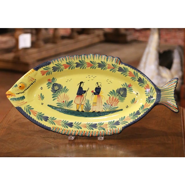 Mid-20th Century French Hand-Painted Faience Fish Platter From Quimper For Sale In Dallas - Image 6 of 10