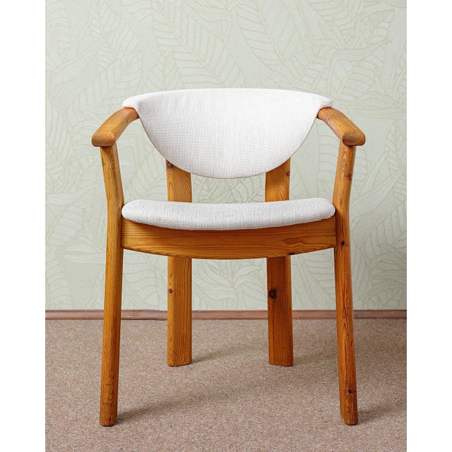 Vintage Dining Chairs in Pine, 1980s, Set of 4, in Very Good conditions. Designed 1980 to 1989