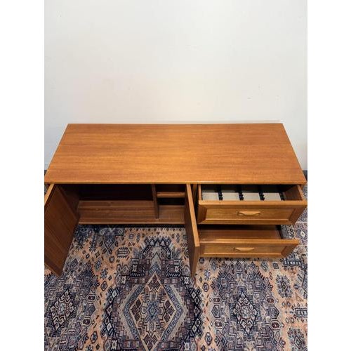 Mid-Century Teak Fresco Media Unit from G-Plan For Sale - Image 3 of 7