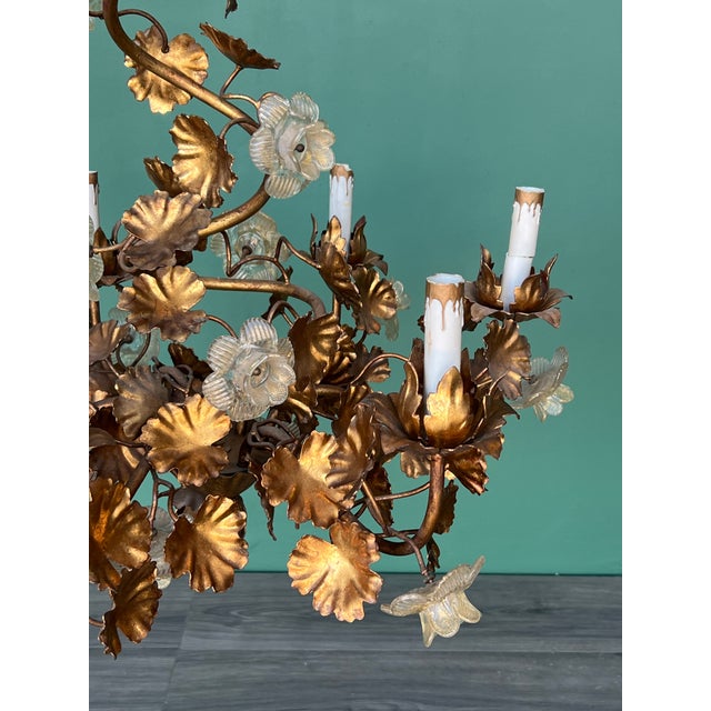 1960s Hollywood Regency Gilt Metal and Glass Roses Chandelier, Italy For Sale - Image 16 of 18