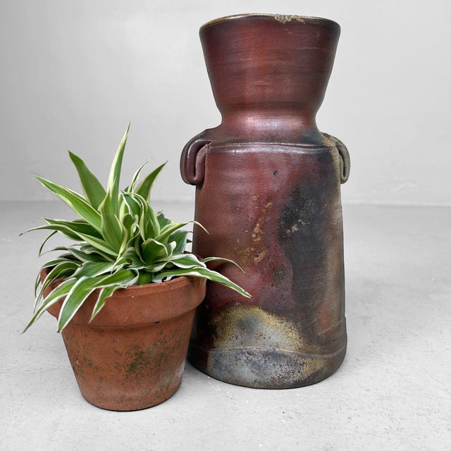 1970s Japanese Bizen Ware Ikebana Vase, 1970 For Sale - Image 5 of 18