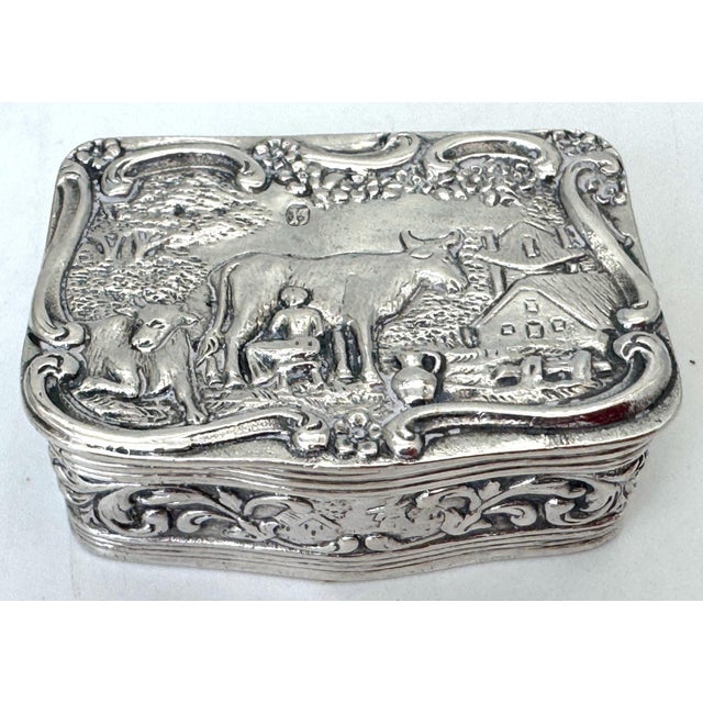 19th Century Early 19th Century German 13 Loth Silver Repoussé Landscape Box, Hanau, C. 1820 For Sale - Image 5 of 12
