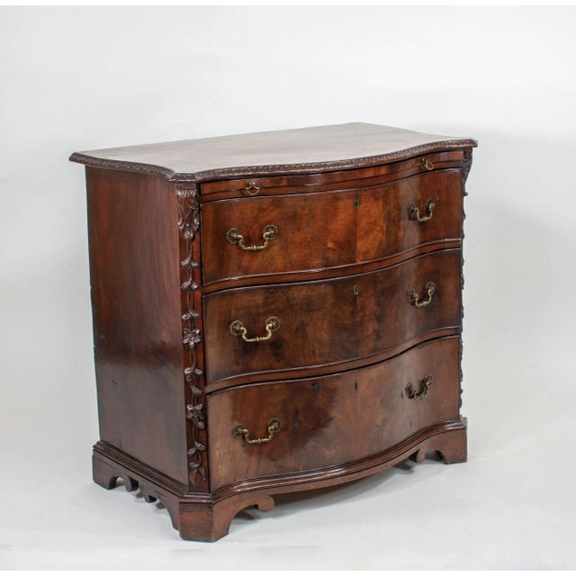 Mid 18th Century Early George III Mahogany Serpentine Bachelor's Chest With Brushing Slide For Sale - Image 5 of 12