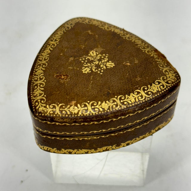 Italian 1920's Vintage Heart Shaped Italian Leather Box For Sale - Image 3 of 10
