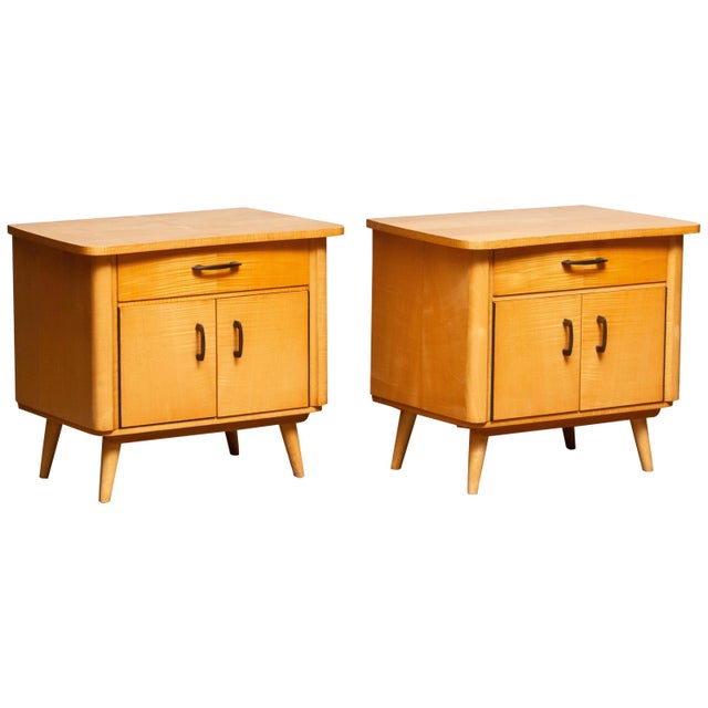 Scandinavian Nightstands or Bedside Tables in Elm, 1940s, Set of 2 For Sale - Image 13 of 13