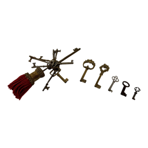 Antique Skeleton Keys Lot Vintage Brass Iron Ornate Bow Keys With Tassel