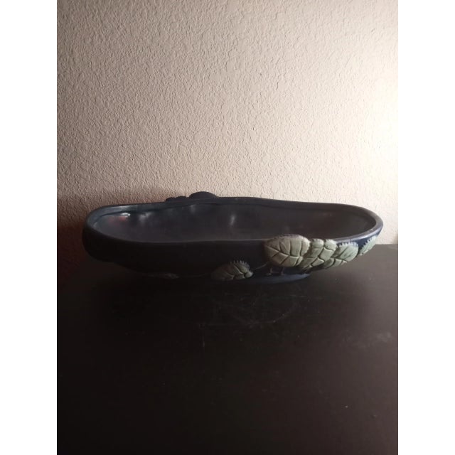1980s Roseville Dual Handle Oval Bowl For Sale In Dallas - Image 6 of 8