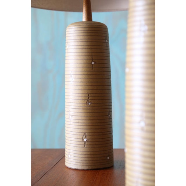Yellow 1960s Pair of Jane and Gordon Martz Table Lamps M41 Marshall Studios Yellow With White Decoration For Sale - Image 8 of 14