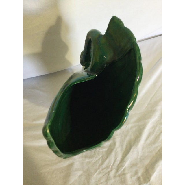 Green 1970s Royal Haeger R85g Emerald Green Swan Vase With Original Label For Sale - Image 8 of 13