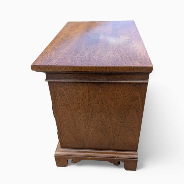 Wood Pair of Thomasville Mid-Century Wood Nightstands For Sale - Image 7 of 18