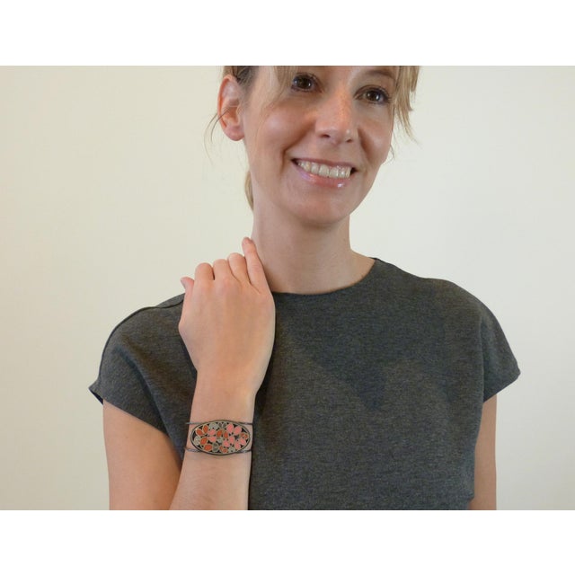 Modern Oval Leaf Bangle by Sadie Wang, Attributed For Sale - Image 3 of 3