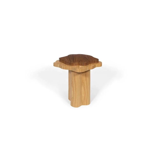 Arizona Side Table by InsidherLand Dimensions: D 50 x W 50 x H 55 cm. Materials: Walnut and oak veneer. 18 kg. In the...