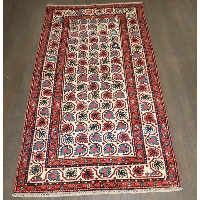 Early 20th Century Northwest Persian Leaves Ivory Field Rug no. j5192 For Sale - Image 5 of 5
