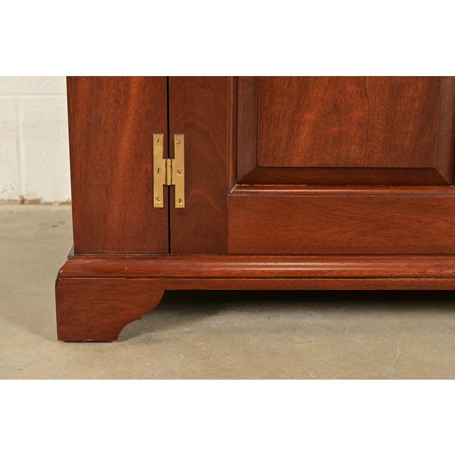 Kittinger Georgian Carved Mahogany Breakfront Bookcase Cabinet For Sale - Image 14 of 18
