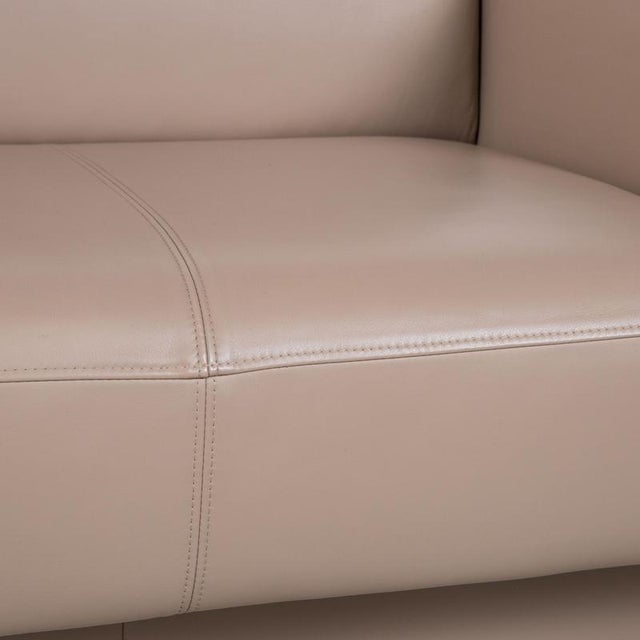 Rolf Benz Set of Three-Seater and Two-Seater Leather Sofas in Cream Beige, Set of 2 For Sale - Image 4 of 11