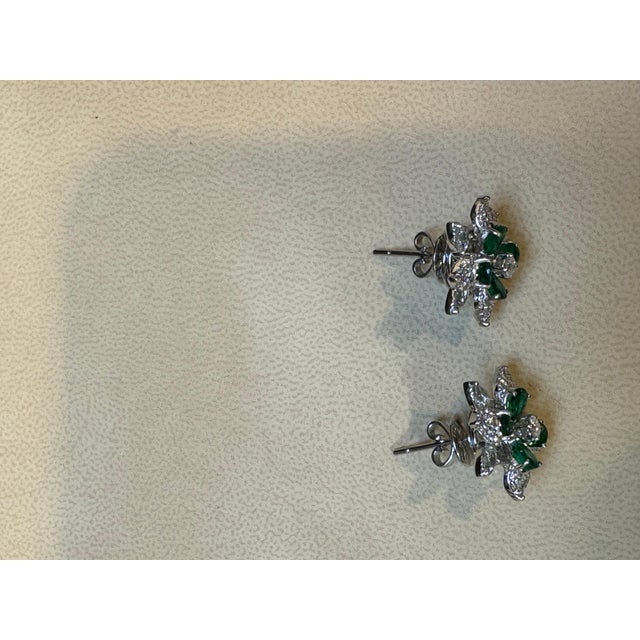 2.5Ct Natural Zambian Emerald & 1.75 Ct Diamond & Rose cut Diamond Earring 18KG For Sale - Image 12 of 18