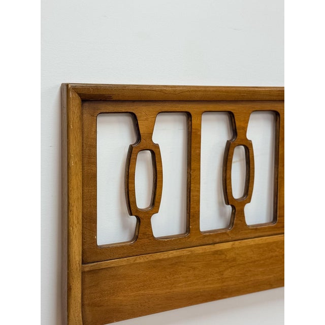Vintage MCM Drexel Meridian Style King Headboard Collectible Walnut Bed Made From Twin For Sale - Image 10 of 12