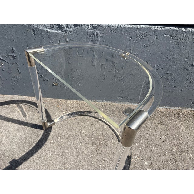 1980s Lucite Side Table For Sale In Miami - Image 6 of 6