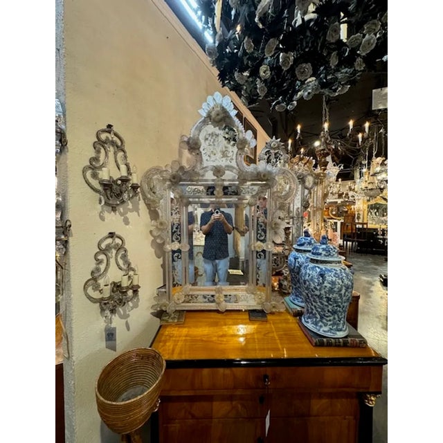 Beautiful early 20th century Venetian etched glass mirror. Circa 1920. A timeless and classic touch for a fine interior....