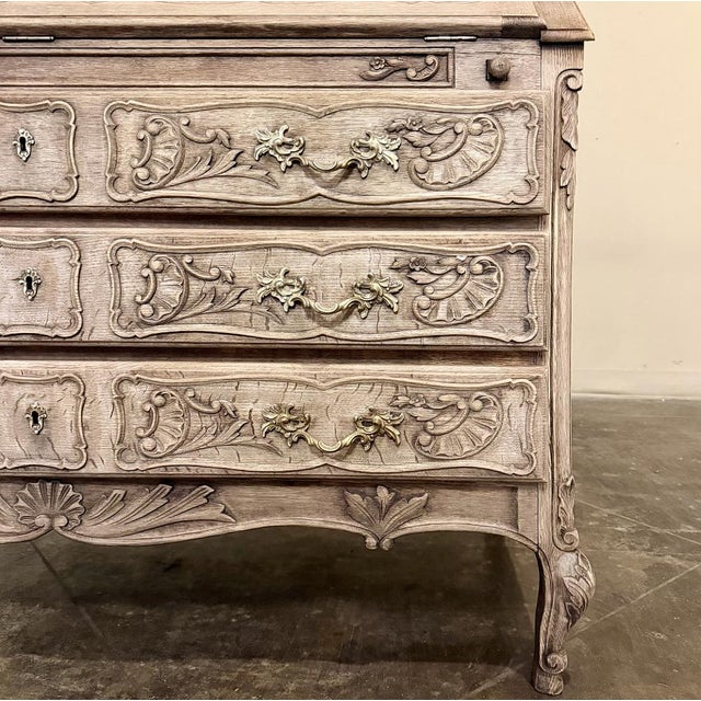 18th Century French Régence Period Carved Oak Secretary Desk For Sale - Image 13 of 18