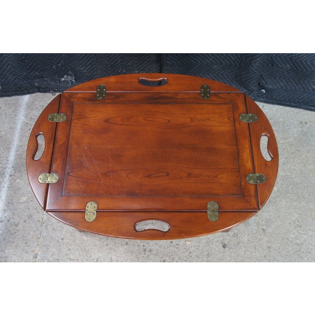 1970s Attributed to Pennsylvania House English Chippendale Cherry Butlers Tray Coffee Cocktail Table For Sale - Image 6 of 11