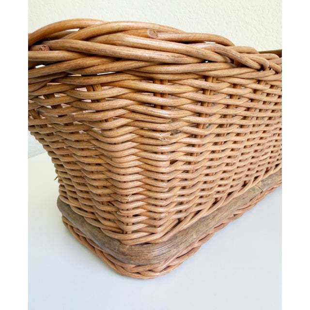 Brown French Boulangerie Basket, Early to Mid-20th C For Sale - Image 8 of 11