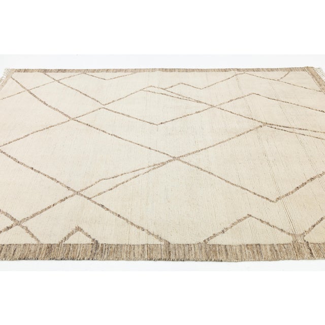 Minimalist Modern Moroccan Beni Ourain Style Hand-Knotted Wool Rug 6x9 For Sale In New York - Image 6 of 10