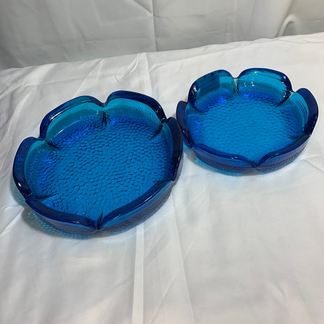 Anchor Hocking Vintage Mid-Century Modern Anchor "Lotus Flower" Nesting Glass Catchalls - Pair For Sale - Image 4 of 6