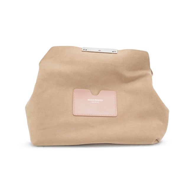 Alexander McQueen Rose Pink Skull Jewel Four-Ring Soft Leather Clutch Bag For Sale - Image 9 of 16