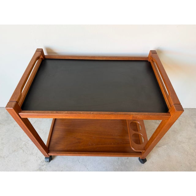 Mid-Century Danish Modern Teak Cocktail Trolley Bar Cart For Sale In Miami - Image 6 of 12