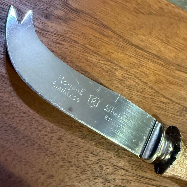 Vintage Ted Arnold LTD Gold & Wood Fish Cheese Board With Knife For Sale In Palm Springs - Image 6 of 12