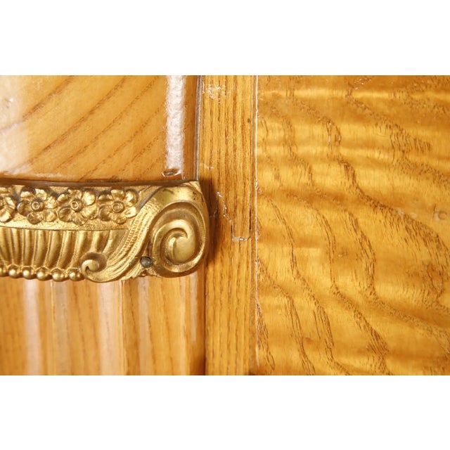 Monumental Art Deco Hollywood Regency Armoire in Blonde Quilted Wood, C 1930s For Sale - Image 14 of 18