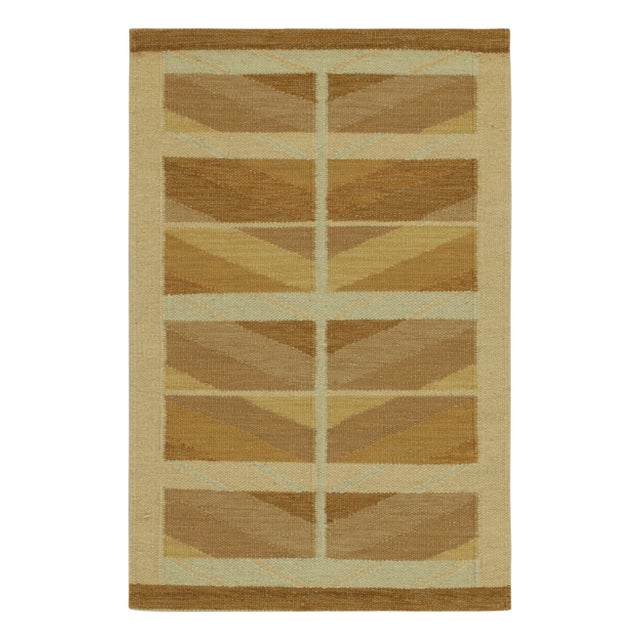 Beige Rug & Kilim’s Scandinavian Style Kilim With Beige-Brown & Gold Geometric Pattern For Sale - Image 8 of 8