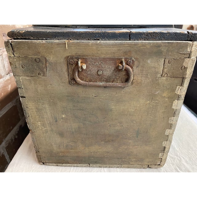 Late 19th Century English Folk Art Painted Box For Sale In Atlanta - Image 6 of 8