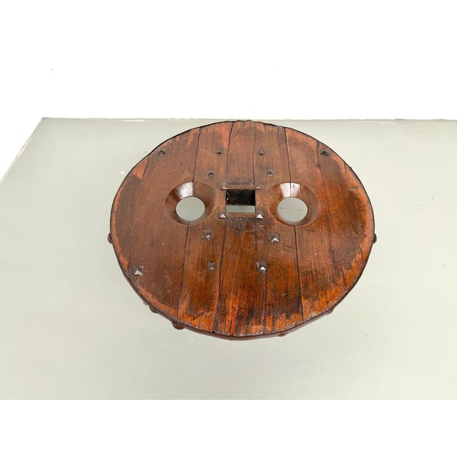 Brazilian Folk Art Brutalist Circular Coffee Table in Wood, 1950s For Sale - Image 12 of 18