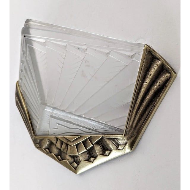 Art Deco Single French Art Deco Sconce by EJG For Sale - Image 3 of 5
