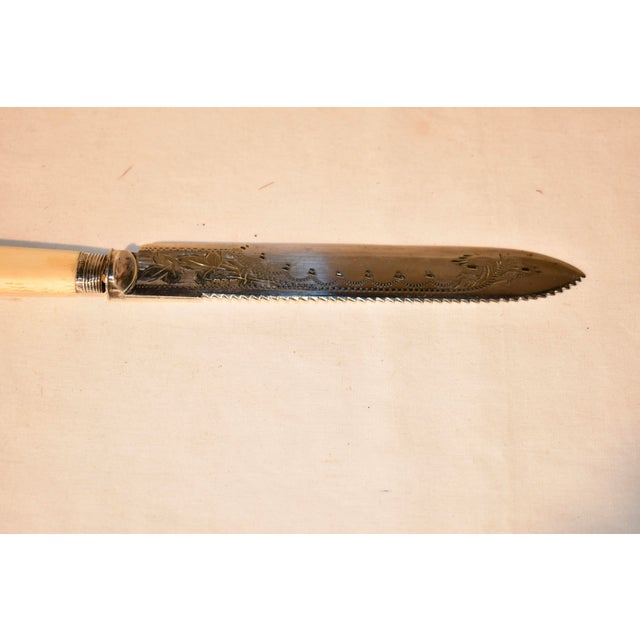 Sheffield Cake Knife, Dated 1901 For Sale - Image 4 of 9