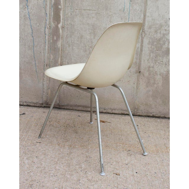 Herman Miller Eames Side Shell Chair in Parchment Fiberglass