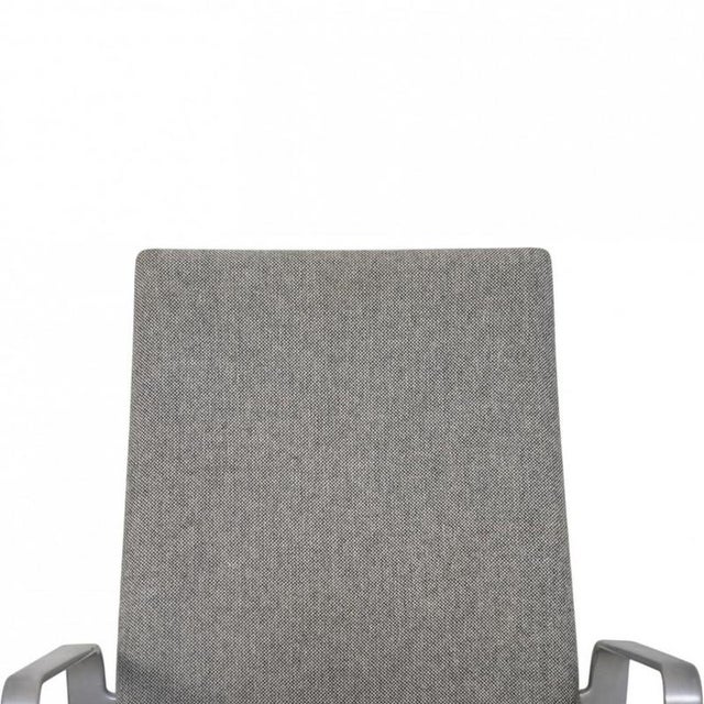 Oxford Chair in Grey Fabric by Arne Jacobsen, 2006 For Sale - Image 3 of 16
