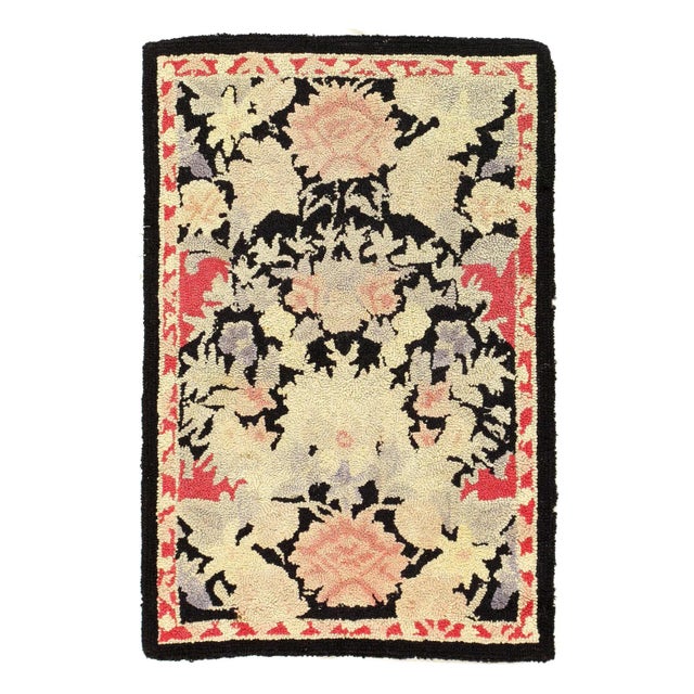 Early 20th Century Antique American Hooked Rug For Sale - Image 4 of 4