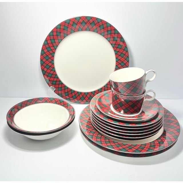 1980s Arita “Tartan Plaid” 13-Piece Ceramic Dinnerware Set For Sale - Image 4 of 8