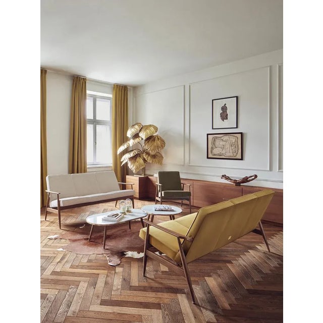 A true design gem – the Fox Lounge Chair, designed in the 1960s. Definitely one of the most comfortable and exclusive...