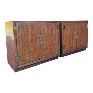 1980s Pair Henredon Scene 1 One Campaign Style Nightstands or Brass Hardware For Sale