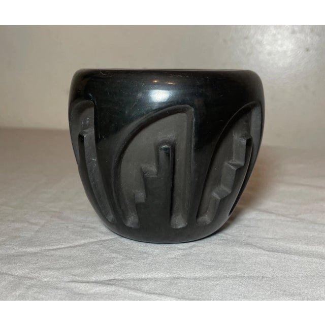 Native American Share Antique R. Tapia Santa Clara Pueblo Native American Black Pottery Blackware Bowl For Sale - Image 3 of 9