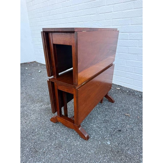 Early 20th Century George III Style Mahogany Two-Tier Drop-Leaf Portable Serving Tea Table For Sale - Image 12 of 16