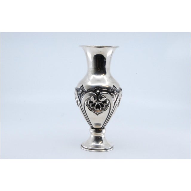 Silver Vase with Reliefs and Circular Base For Sale - Image 3 of 11
